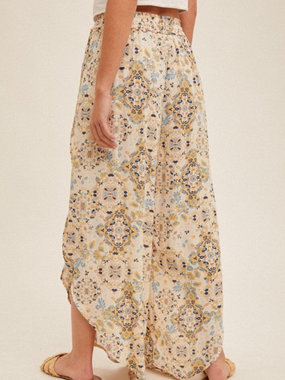NWT Boutique: Hem & Thread Mosaic Printed Tulip Hem Pants in Taupe - 100% Cotton - Picture 3 of 7
